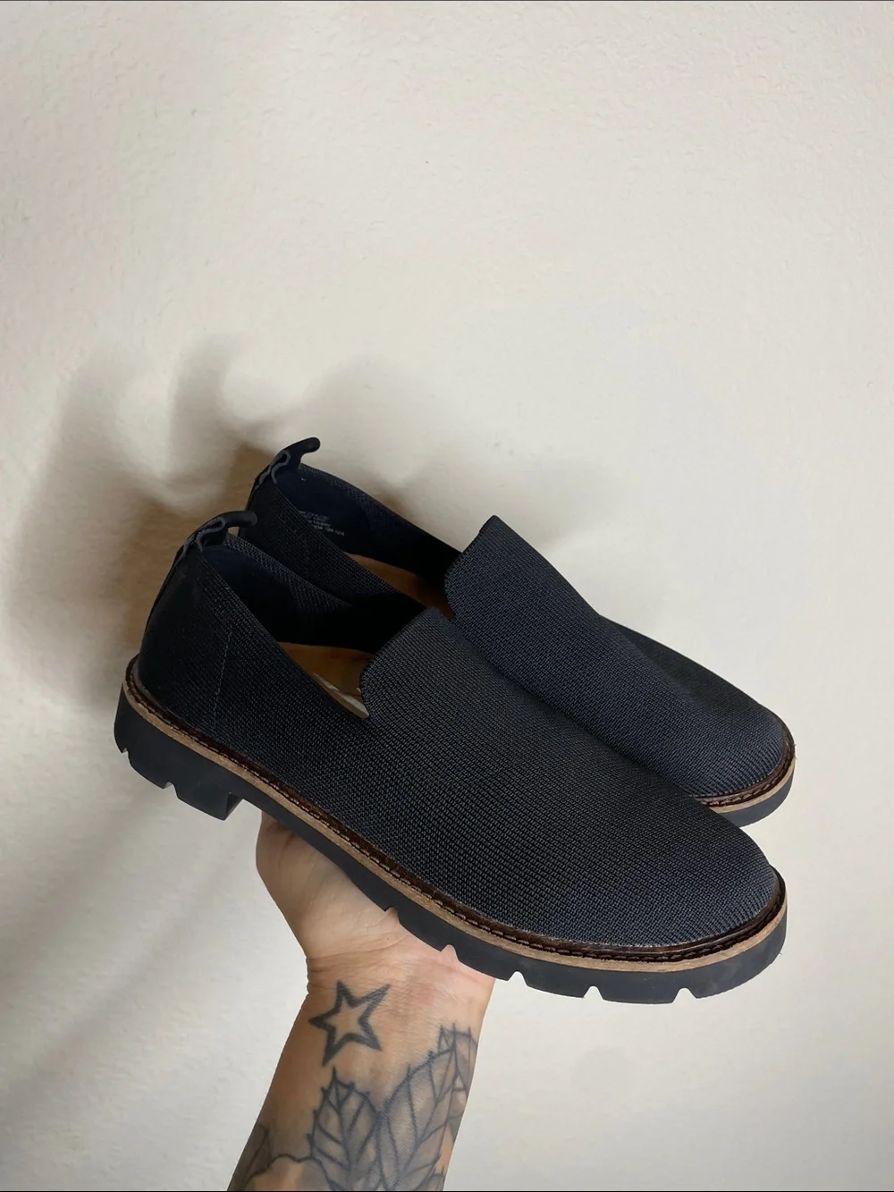 Aetrex | Women’s Black Chloe Slip On Loafers Size 7 - Picture 2 of 7